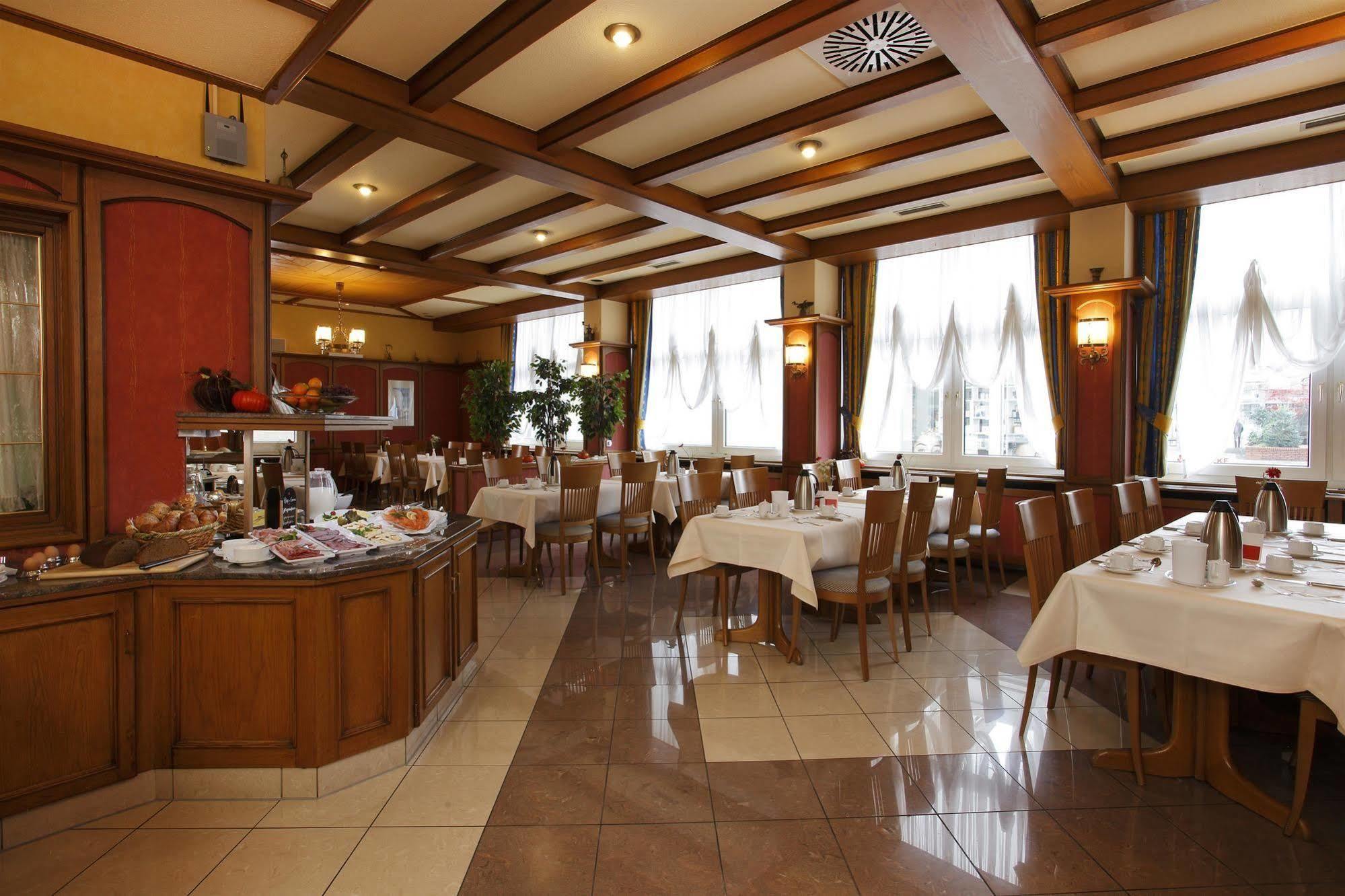 H+ Hotel Зіген Екстер'єр фото