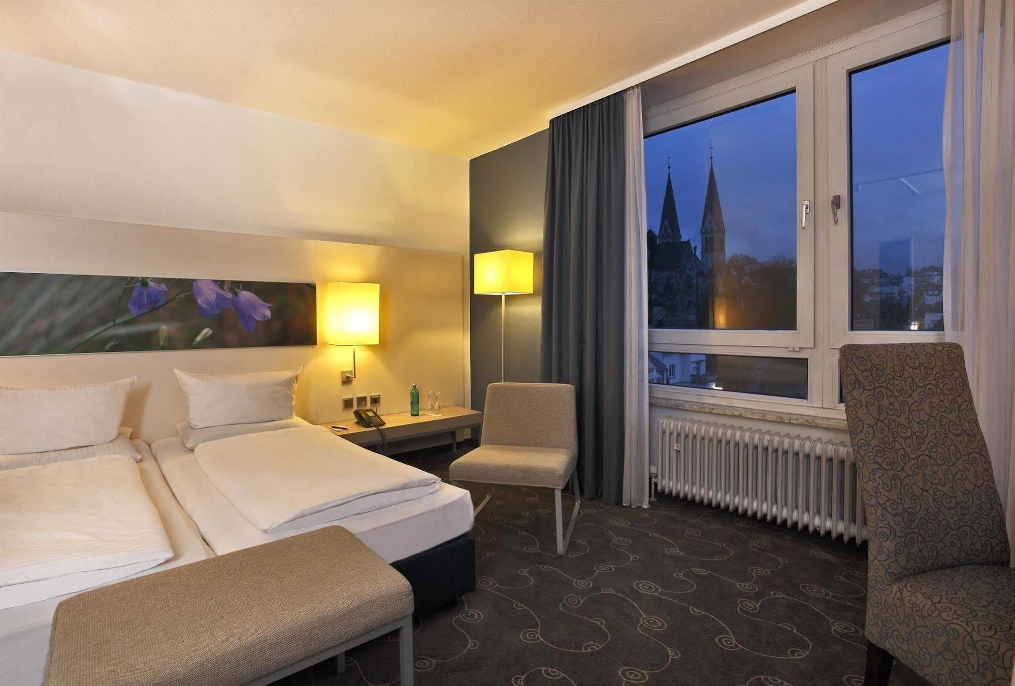 H+ Hotel Зіген Екстер'єр фото