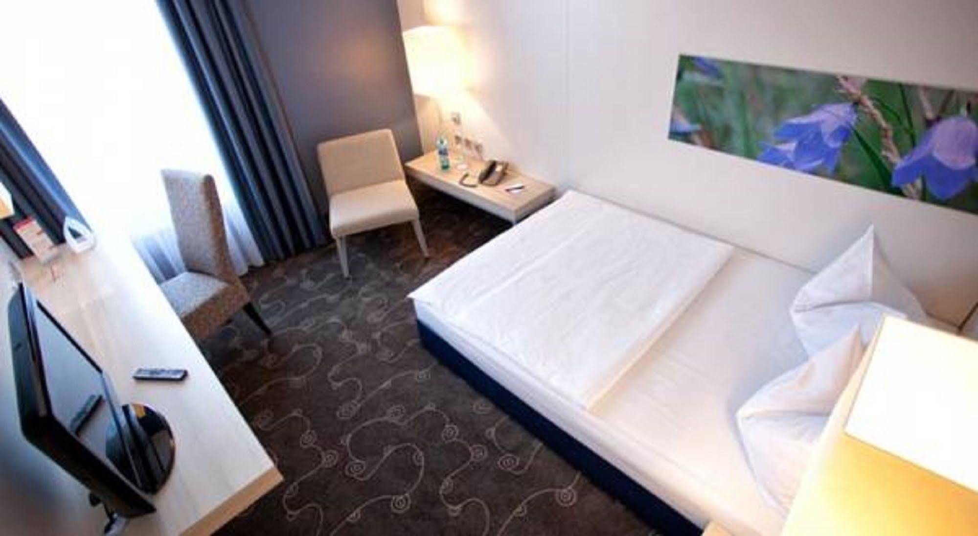 H+ Hotel Зіген Екстер'єр фото
